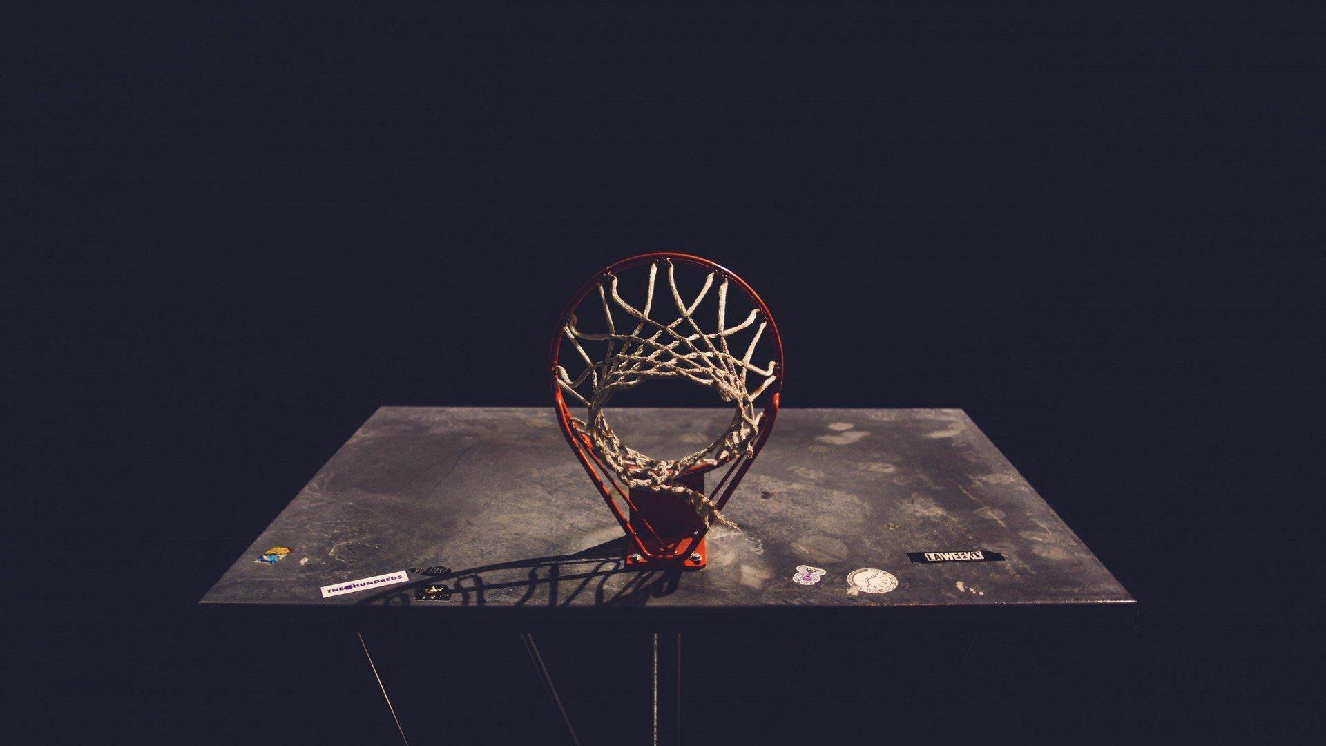 百米飞人巅峰对决，新星闪耀，传奇再续